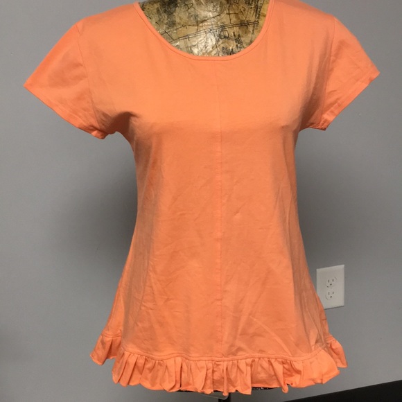 elegantees Tops - Ruffled bottom top